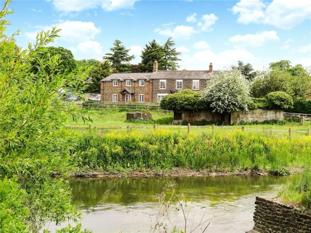 apartment Tilford Street Tilford, Farnham, Surrey