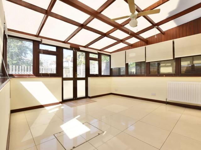 apartment Tudor Road, Upton Park, E6
