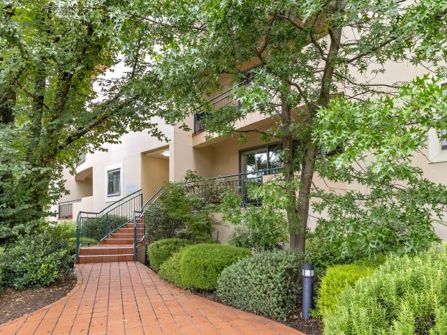 apartment Unit 405/107 Canberra Avenue, Griffith