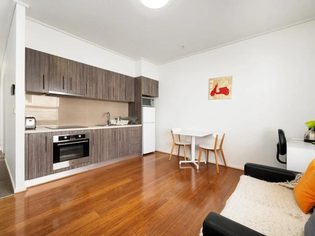 apartment Unit 4/453 King Street, West Melbourne