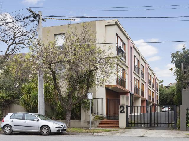 apartment Unit 8/2A Washington Street, Toorak