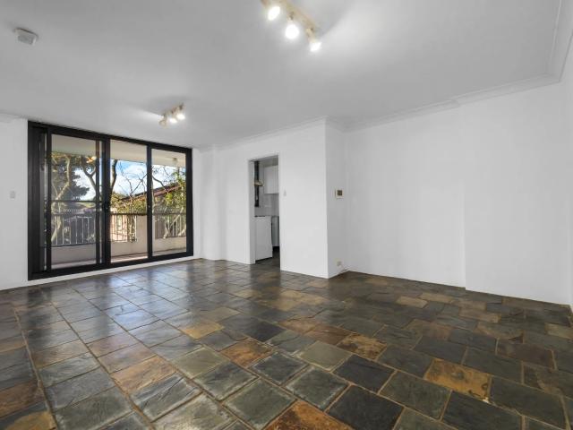 apartment Unit 10/16 18 Botany Street, Bondi Junction