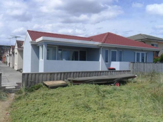 apartment Unit 1/126 Nepean Highway, Aspendale