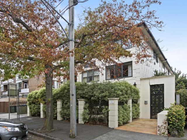 apartment Unit 2/38 Wynnstay Road, Prahran