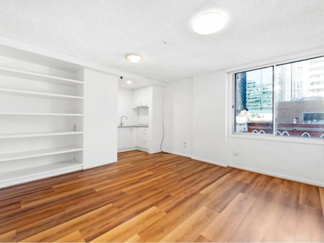 apartment Unit 3E/131 Lonsdale Street, Melbourne
