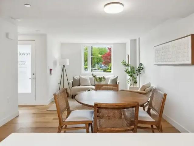 Apartment Vancouver BC 102018457