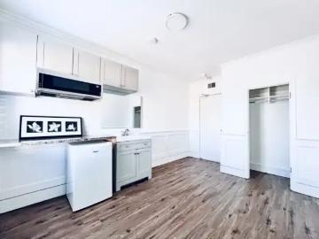 Apartment Vancouver BC 103568480