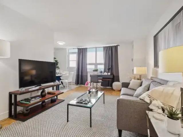 Apartment York ON 105149377