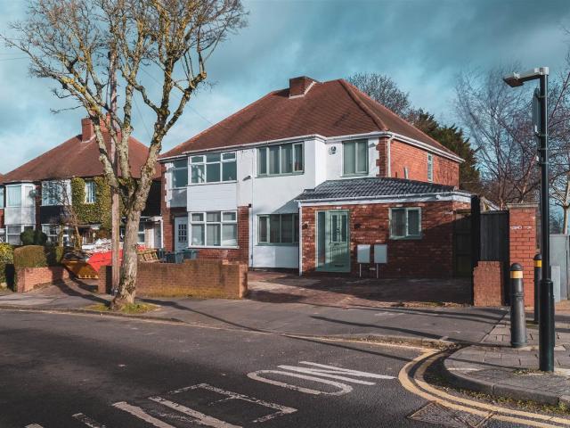 apartmentatLockwood Road, Birmingham, B31