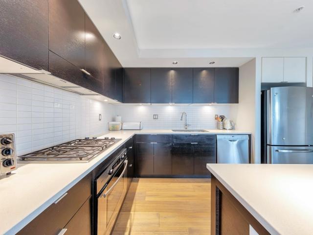 Apartment/Condo For Rent in Yaletown, Vancouver West
