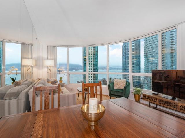 Apartment/Condo For Rent in Coal Harbour, Vancouver West