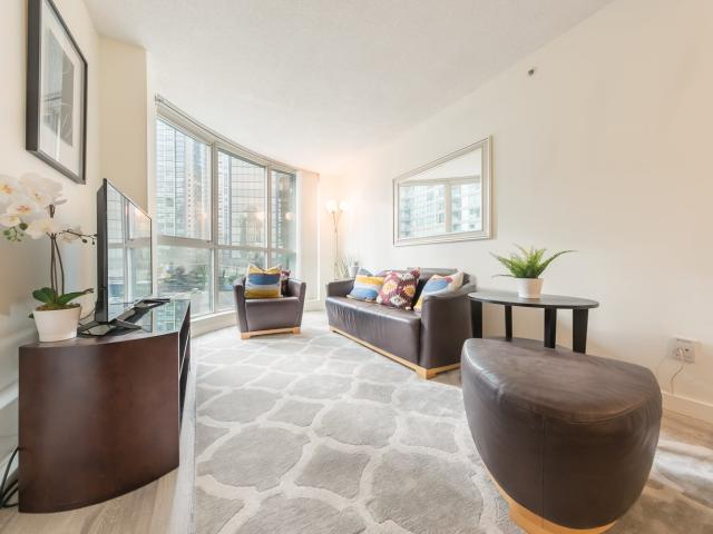 Apartment/Condo For Rent in Coal Harbour, Vancouver West