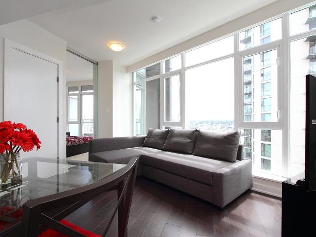 Apartment/Condo For Rent in Downtown VW, Vancouver West