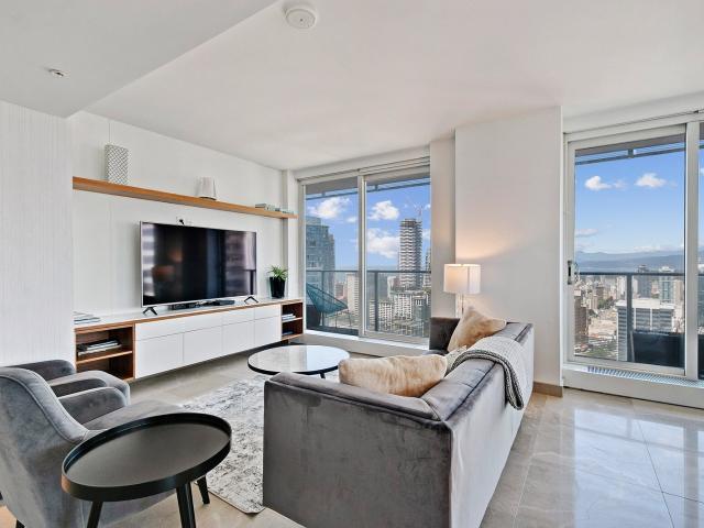 Apartment/Condo For Rent in Downtown VW, Vancouver West