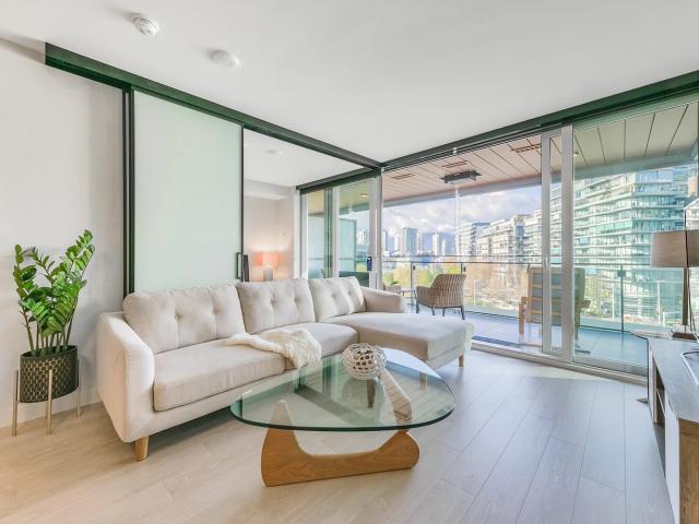 Apartment/Condo For Rent in False Creek, Vancouver West