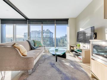 Greater Vancouver - Air conditioning, Equipped kitchen