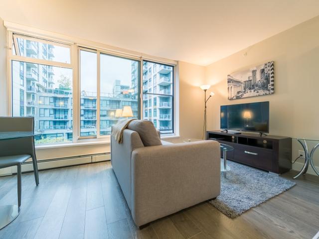 Apartment/Condo For Rent in False Creek, Vancouver West