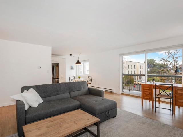 Apartment/Condo For Rent in Mount Pleasant VE, Vancouver East
