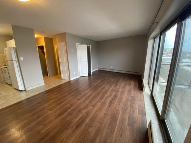apartments at 1720 Paris Street