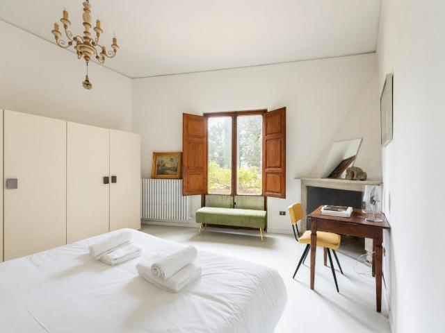 Apartments Florence Villa L'Oleandro with swimming pool