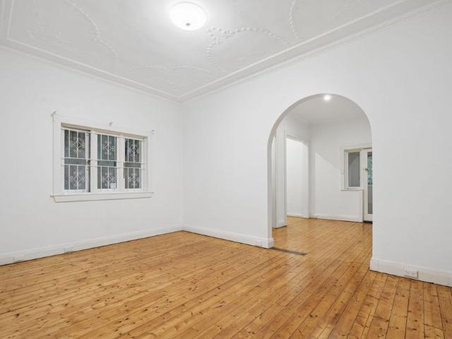 Apartments For Lease In Boutique Art Deco Block Of 4 Units