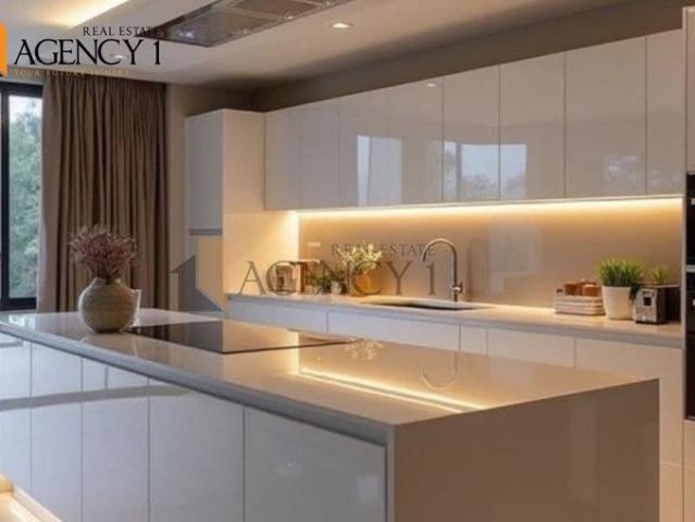 Apartments with Spacious Balconies in Growing Schofields