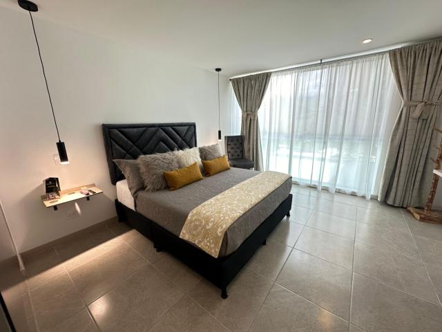 APARTAESTUDIO AMOBLADO en Avenida Centenario para arriendo