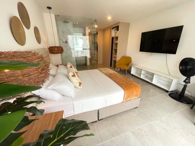APARTAESTUDIO AMOBLADO en Avenida Centenario para arriendo