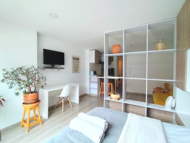 APARTAESTUDIO CALLE 18 No. 3 18, LA VERACRUZ, Bogotá