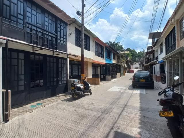 APARTAESTUDIO CARRERA 10 D # 67 60, URBANIZACION EL JORDAN NOVENA ETAPA PISO 2, Ibagué