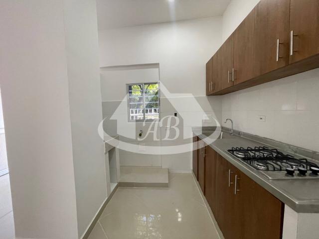 APARTAESTUDIO EN ARRIENDO BARRIO URBINA|9834