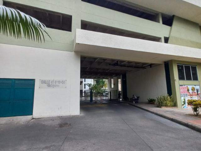 APARTAESTUDIO en ARRIENDO en C.R CALATAY PISO 2