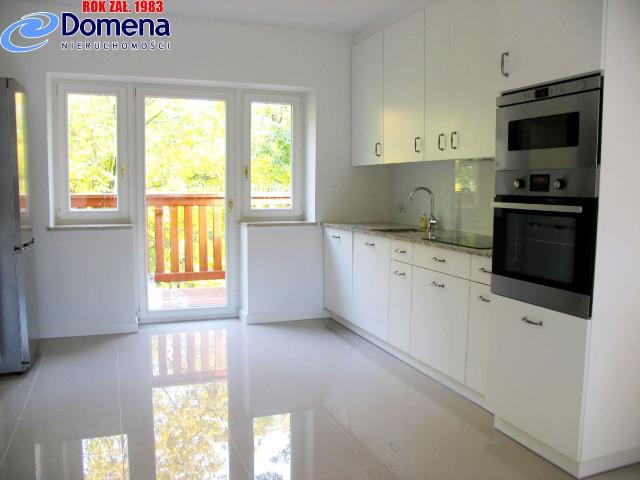 Apartament blisko centrum z ogrodem Milanówek