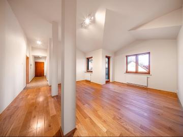 Apartament do wynajęcia 5 pokoi Węgrzce