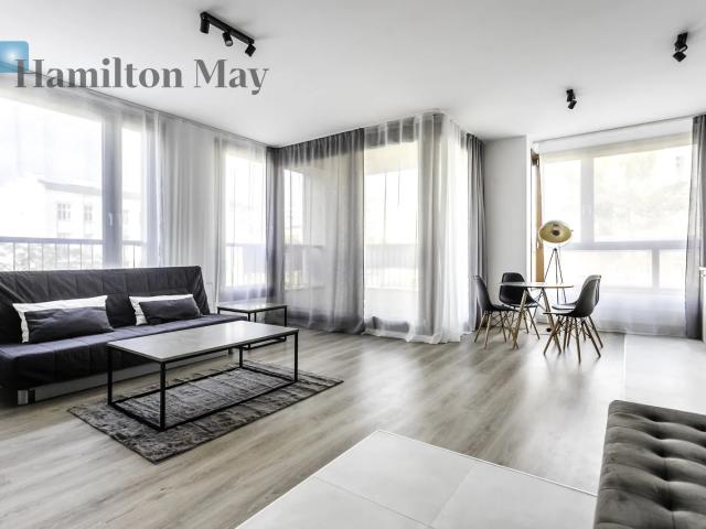 Apartament w Browarach Warszawskich Hamilton May