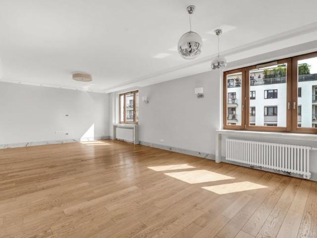 Apartament w luksusowej inwestycji na Powiślu 120 m²