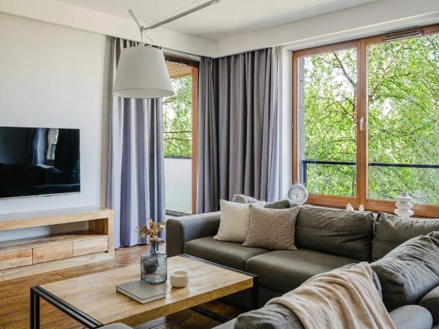 APARTAMENT Z KOMINKIEM — MIASTECZKO WILANÓW