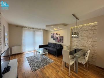 Apartament z panoramicznym widokiem, garaż i balkon w centrum
