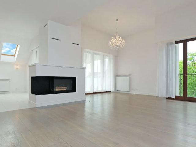 APARTAMENT Z TARASEM W KAMERALNEJ INWESTYCJI