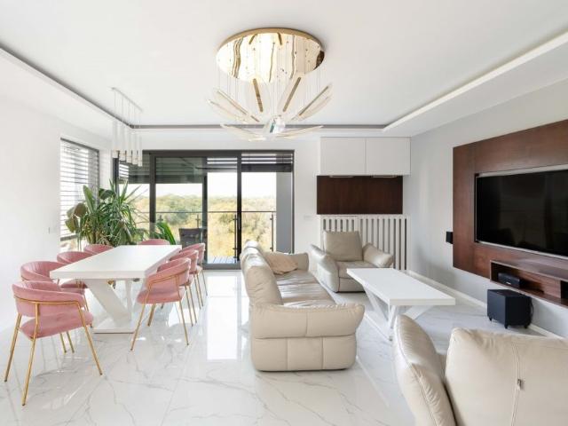 Apartament 126,8 m² w Warta Residence z tarasem