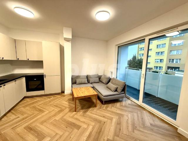 Apartament, 2 pok, balon, winda, 2m.postojowe Przecław