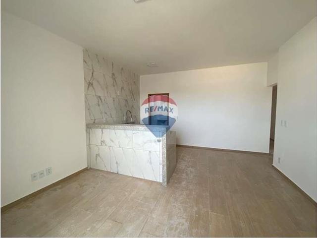 Apartamento 401, 3 andar, com elevador, 02 vagas na garagem