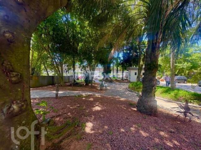 Apartamento, 4 dormitórios, 107.01 m², em Centro