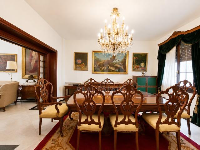 Apartamento 4 dormitorios 245 m2 300m² Córdoba