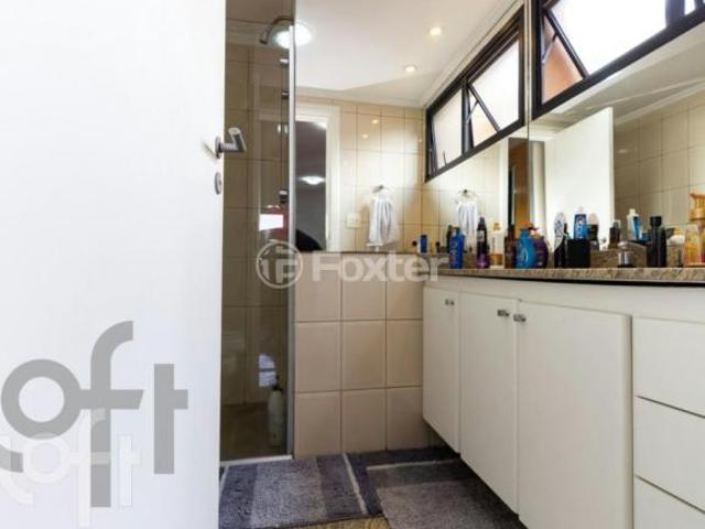 Apartamento, 4 dormitórios, 253 m², em Real Parque