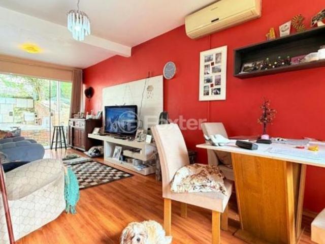 Apartamento, 4 dormitórios, 211 m², em Cascata