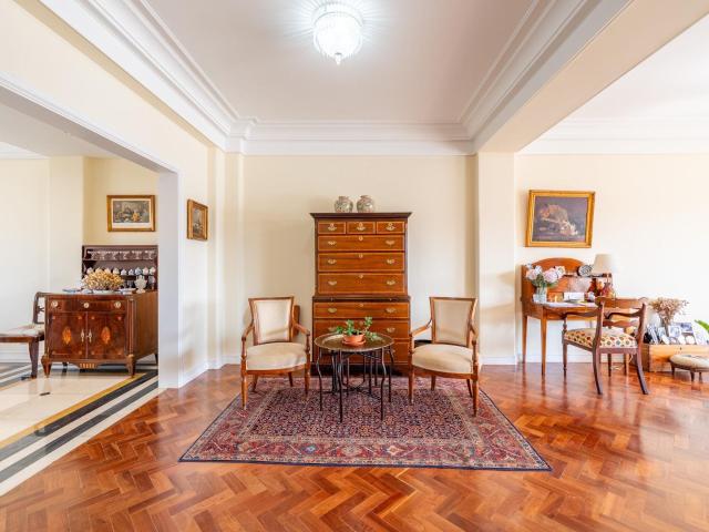 Apartamento, 4 quartos, Lisboa, Avenidas Novas 217m² Avenidas Novas