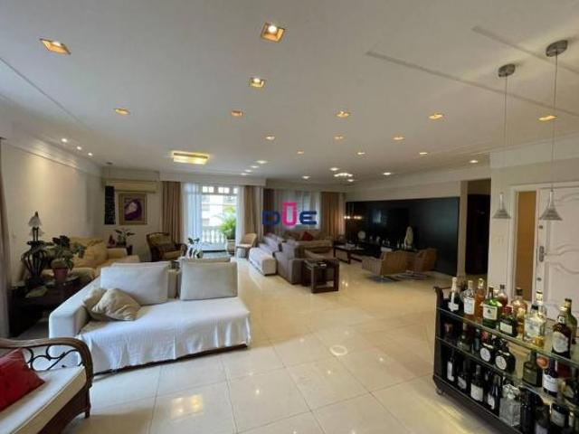 Apartamento 4 suítes, 3 vagas, varanda, Gonzaga, Santos