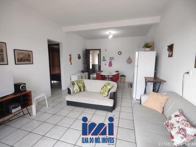 Apartamento 50 metros do mar com 2 quartos