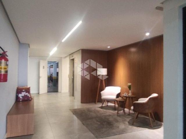 Apartamento 5° andar de 2 dormitórios no Passo D&apos Areia próximo ao Iguatemi Shopping